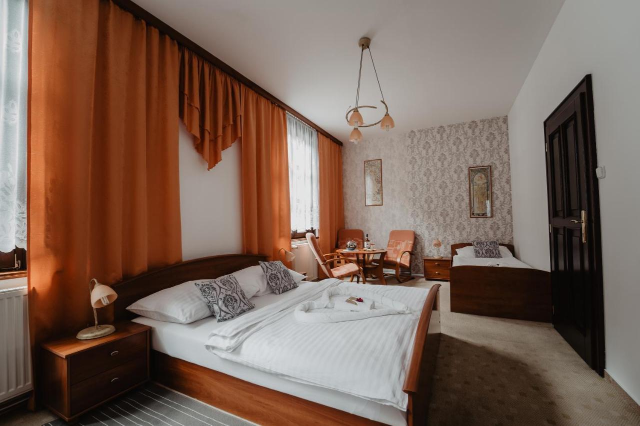 Hotel U Lipy Hrensko Ngoại thất bức ảnh